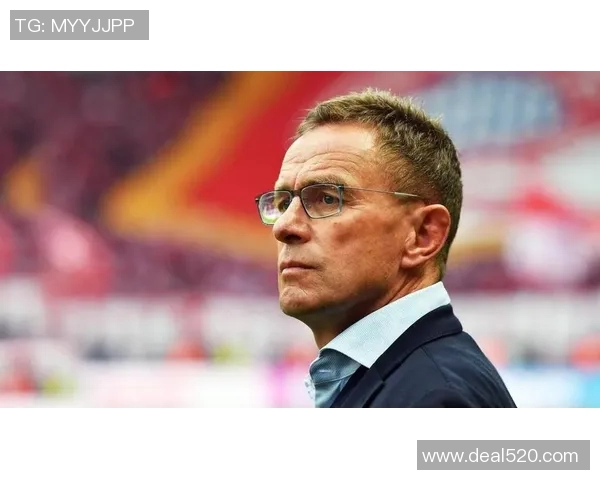 朗尼克执掌曼联后的临时改革与风波引发的深层次反思与挑战